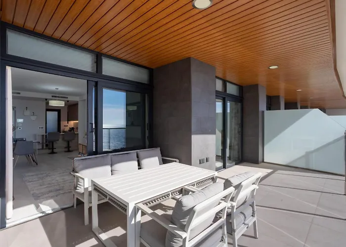 Sanset Waves With A Sea View! * بينايدورم